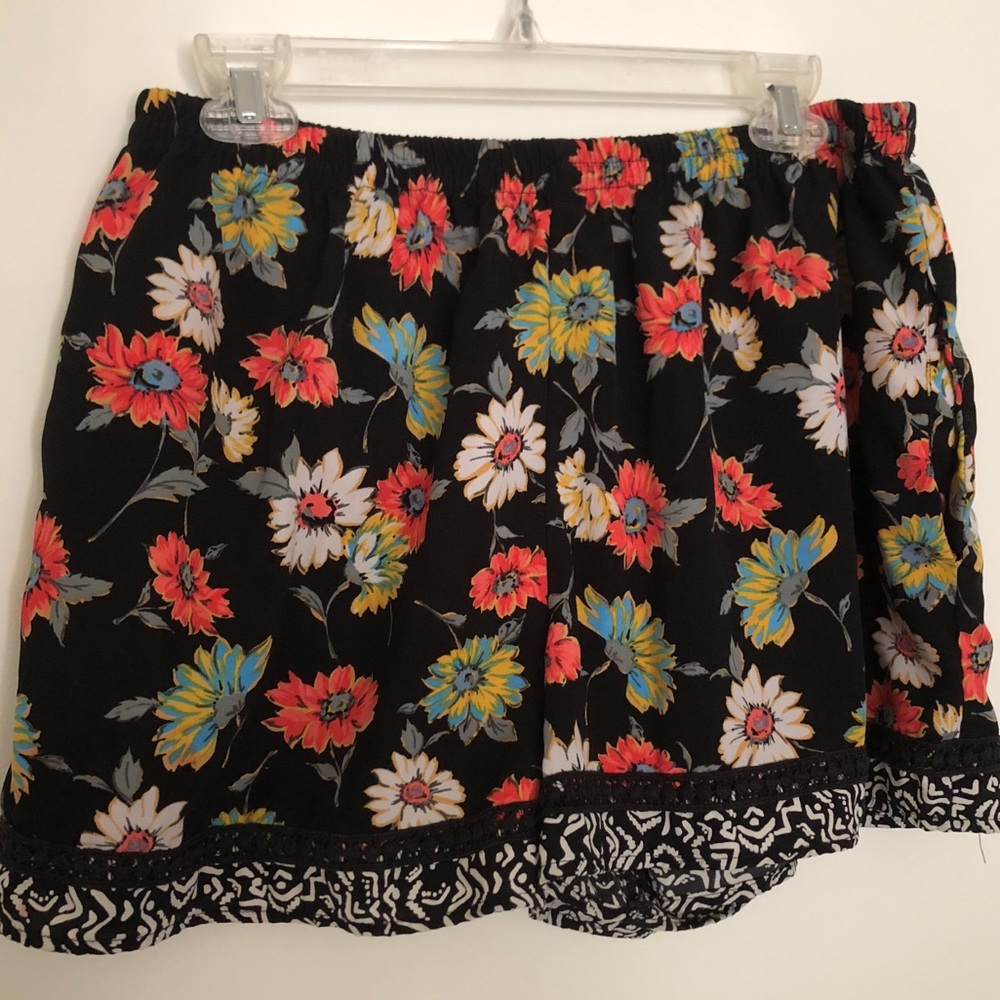 Patterned shorts